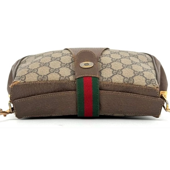 Gucci Beige and Brown Monogram Shoulder Bag - Picture 5 of 11